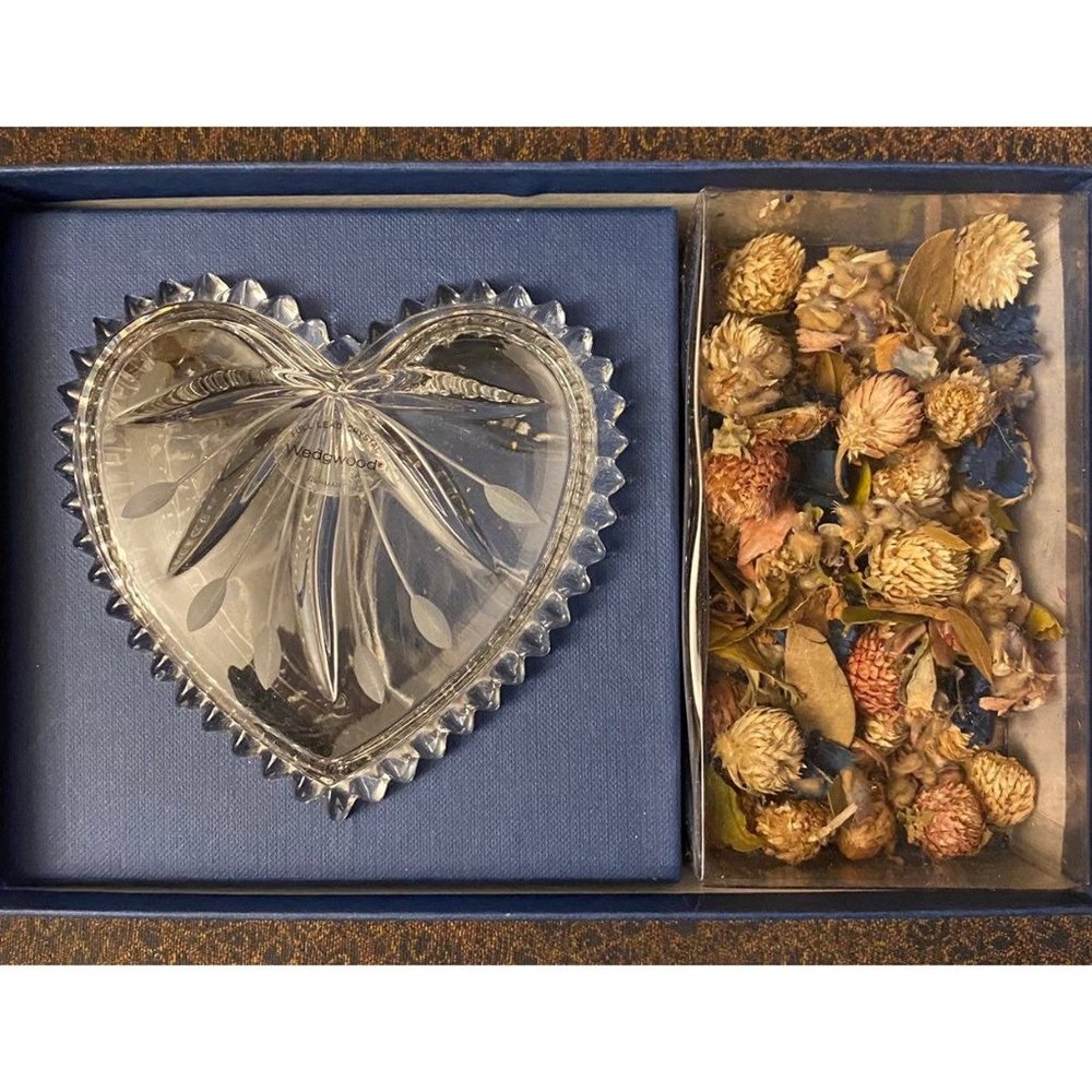 Wedgwood Crystal Heart‎ Potpourri Holder